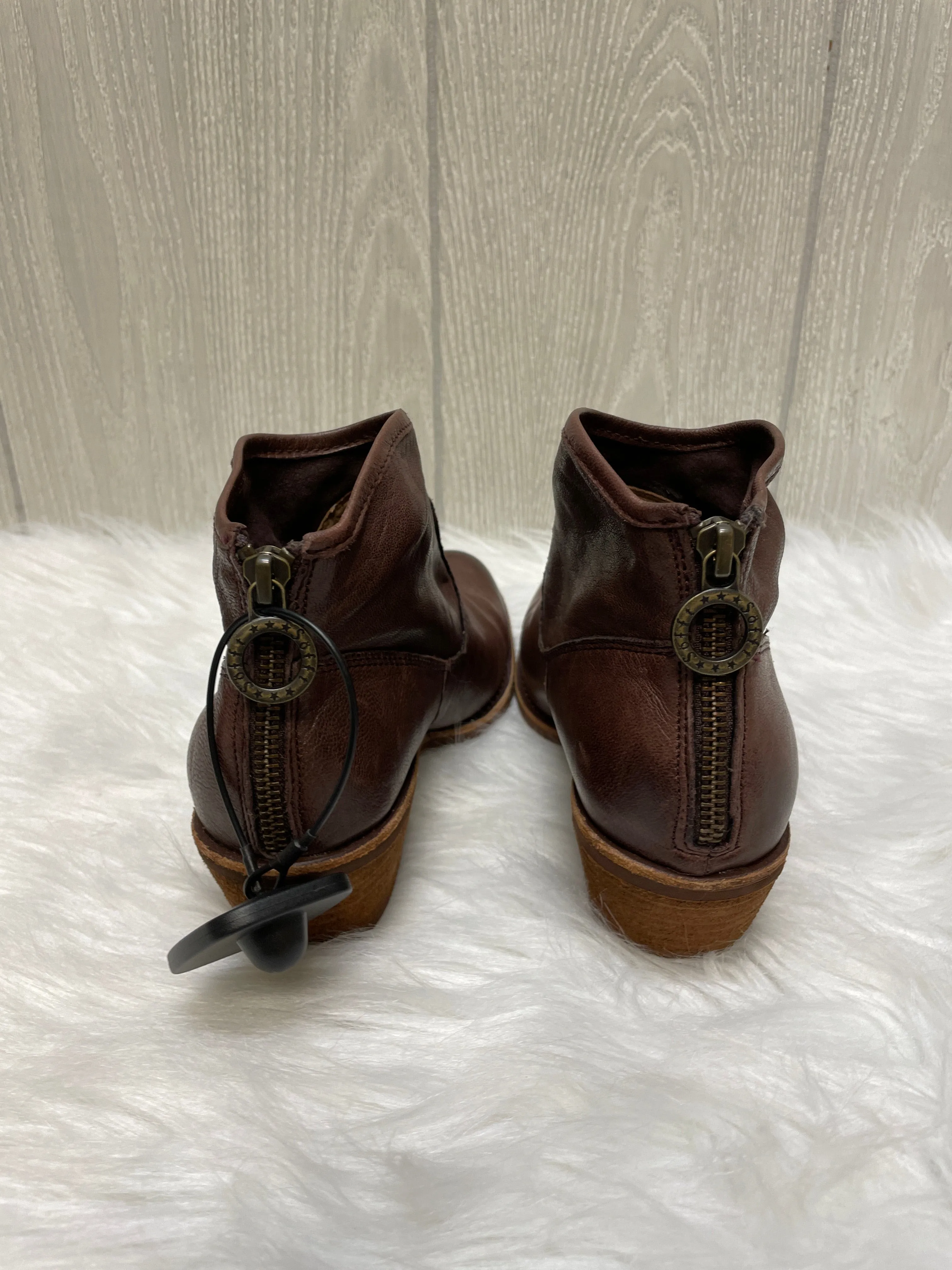 Brown Boots Ankle Heels Sofft, Size 7