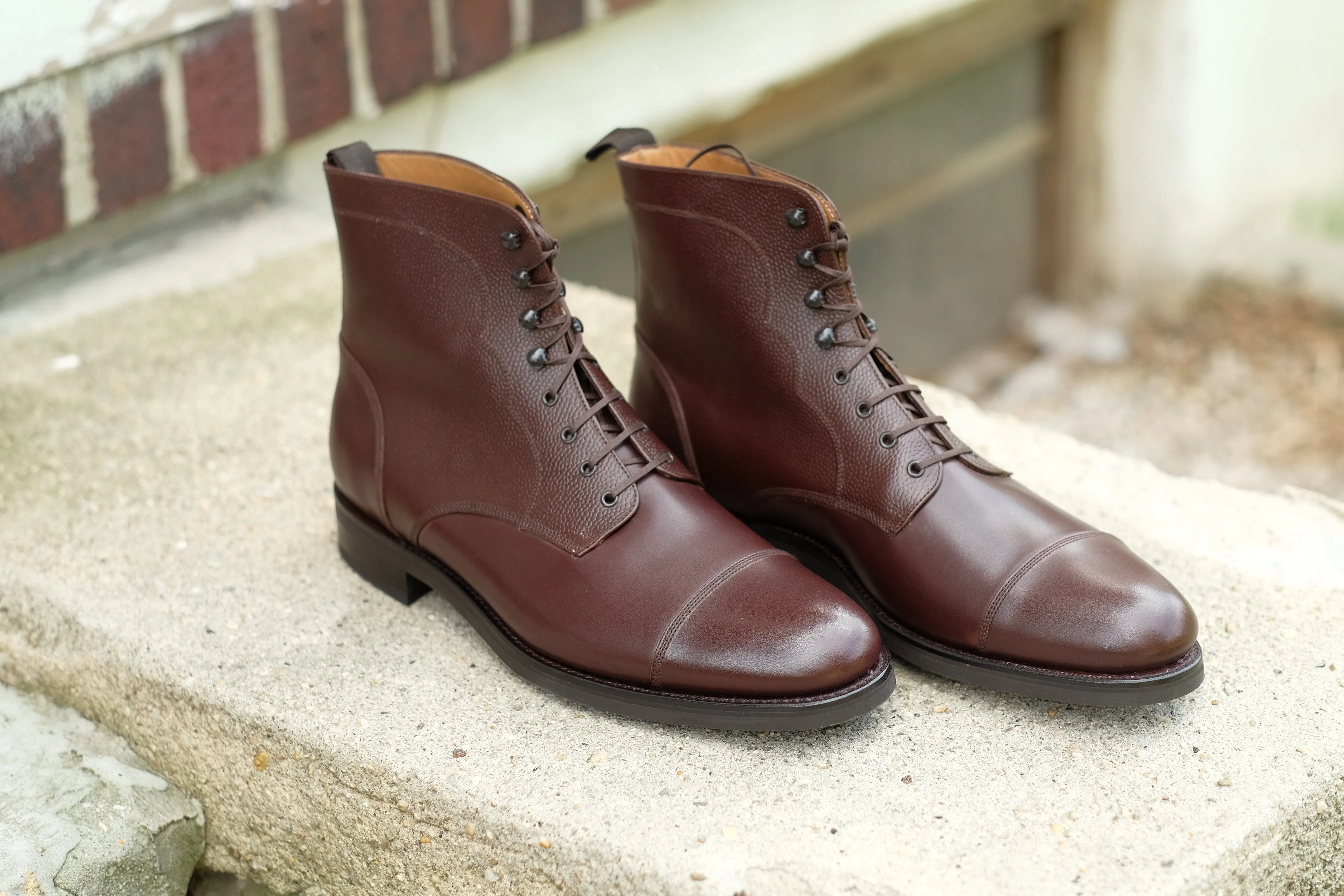 Columbia Redux - Dark Oak Calf / Dark Oak Grain