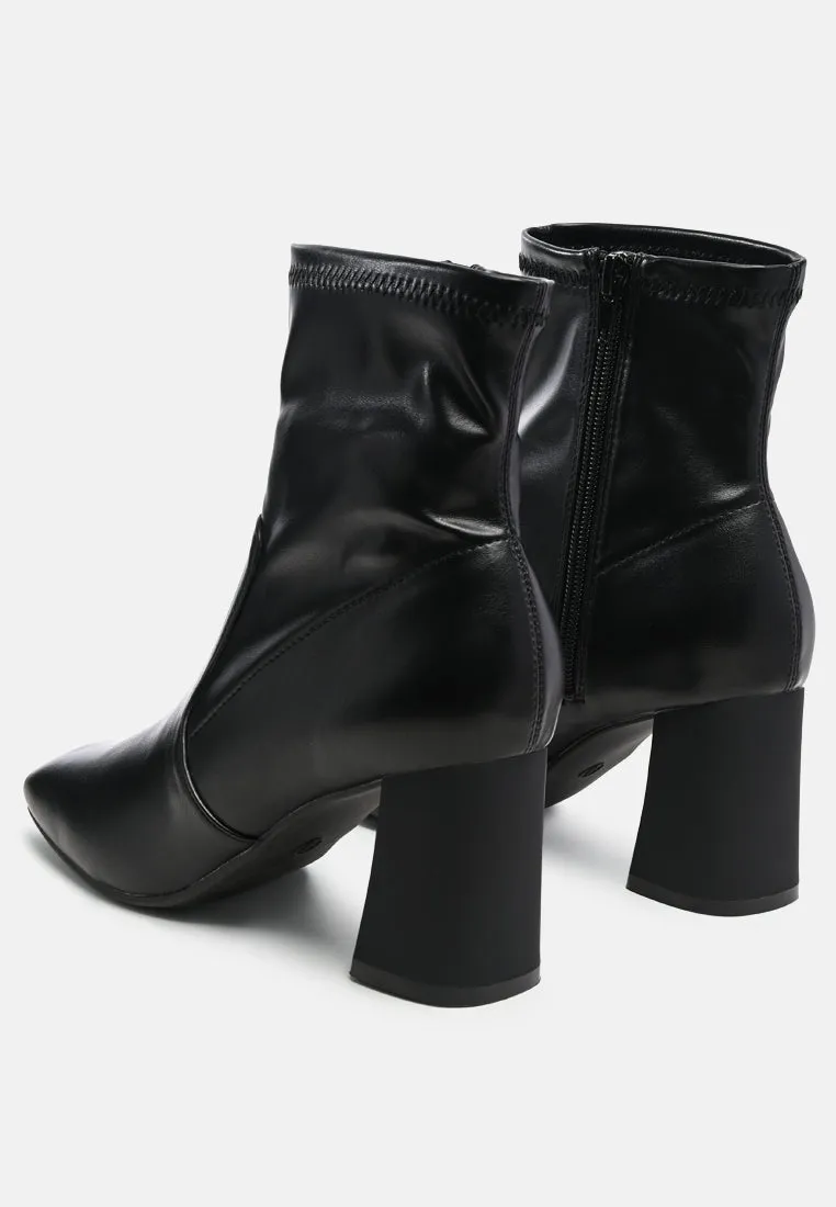 Daffofil Block Heeled Ankle Boots