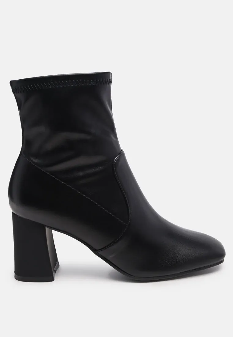 Daffofil Block Heeled Ankle Boots