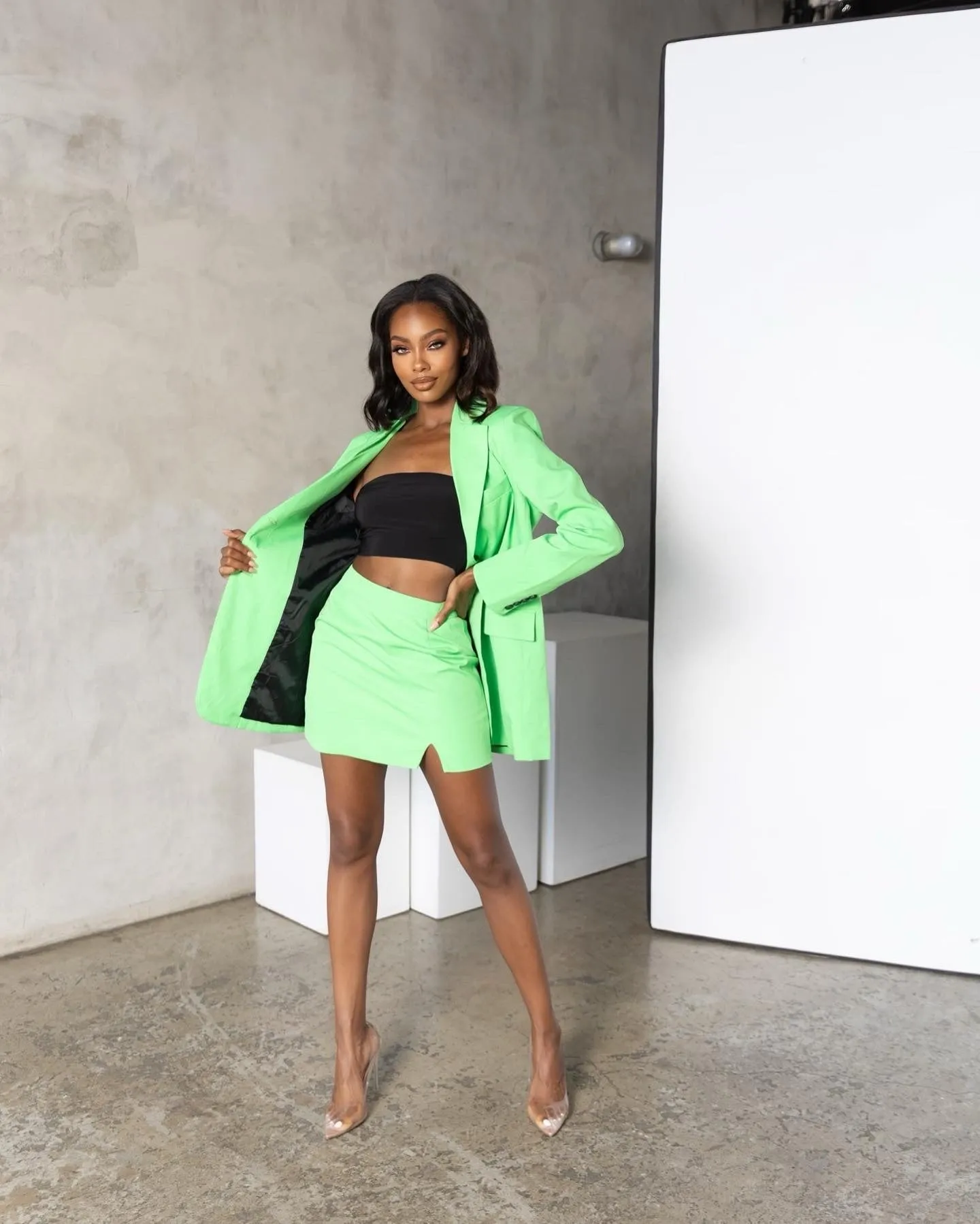 ‘DANIA’ Oversized blazer X skirt set in Green