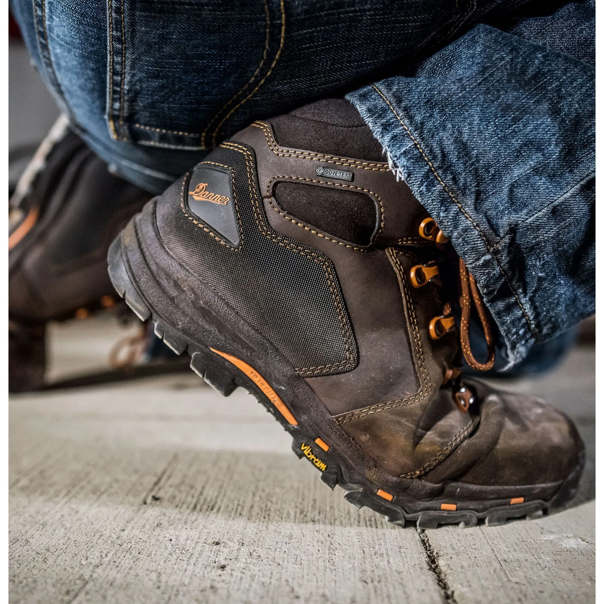 Danner Men's Vicious 4.5" Soft Toe WP Work Boot - Brown - 13858