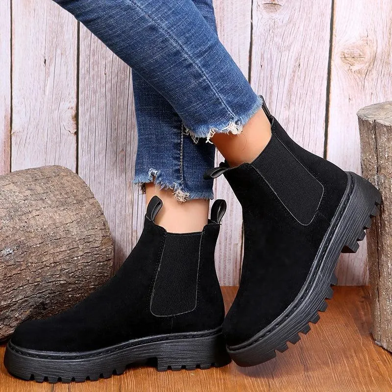 EFFORTLESS ELEGANCE SQUARE HEEL ANKLE BOOTS