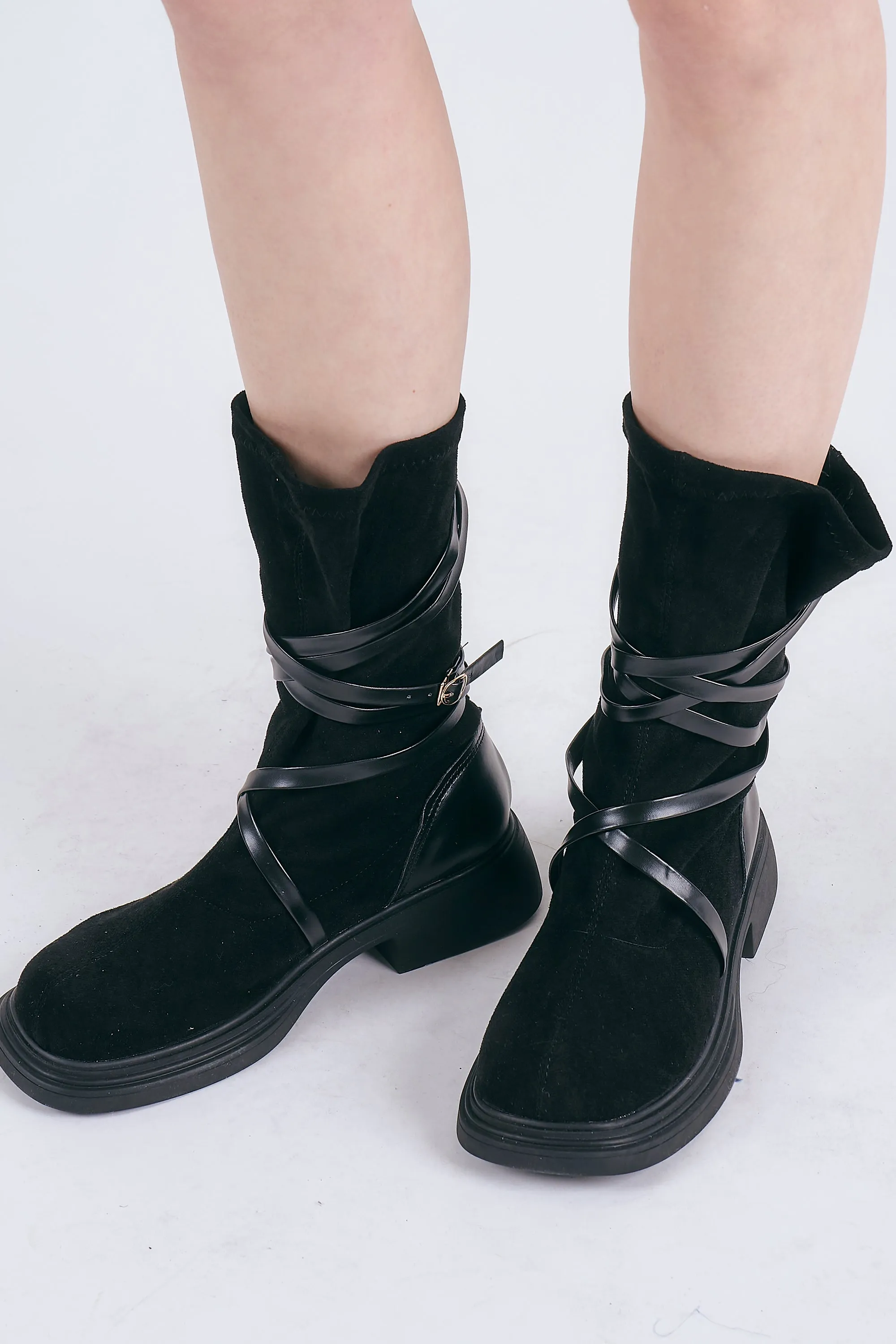 Loose Calf Boots